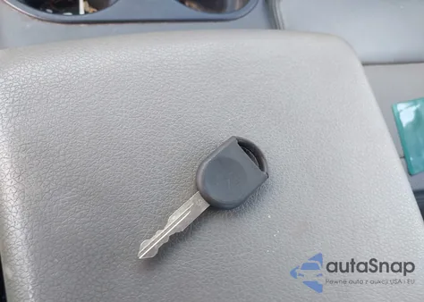 2005 Ford F-150 Stx/Xl/Xlt z USA, uszkodzony, nr VIN 1FTRX14W15NB66982